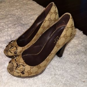 Gucci Horsebit Monogram Peep Toe Pumps